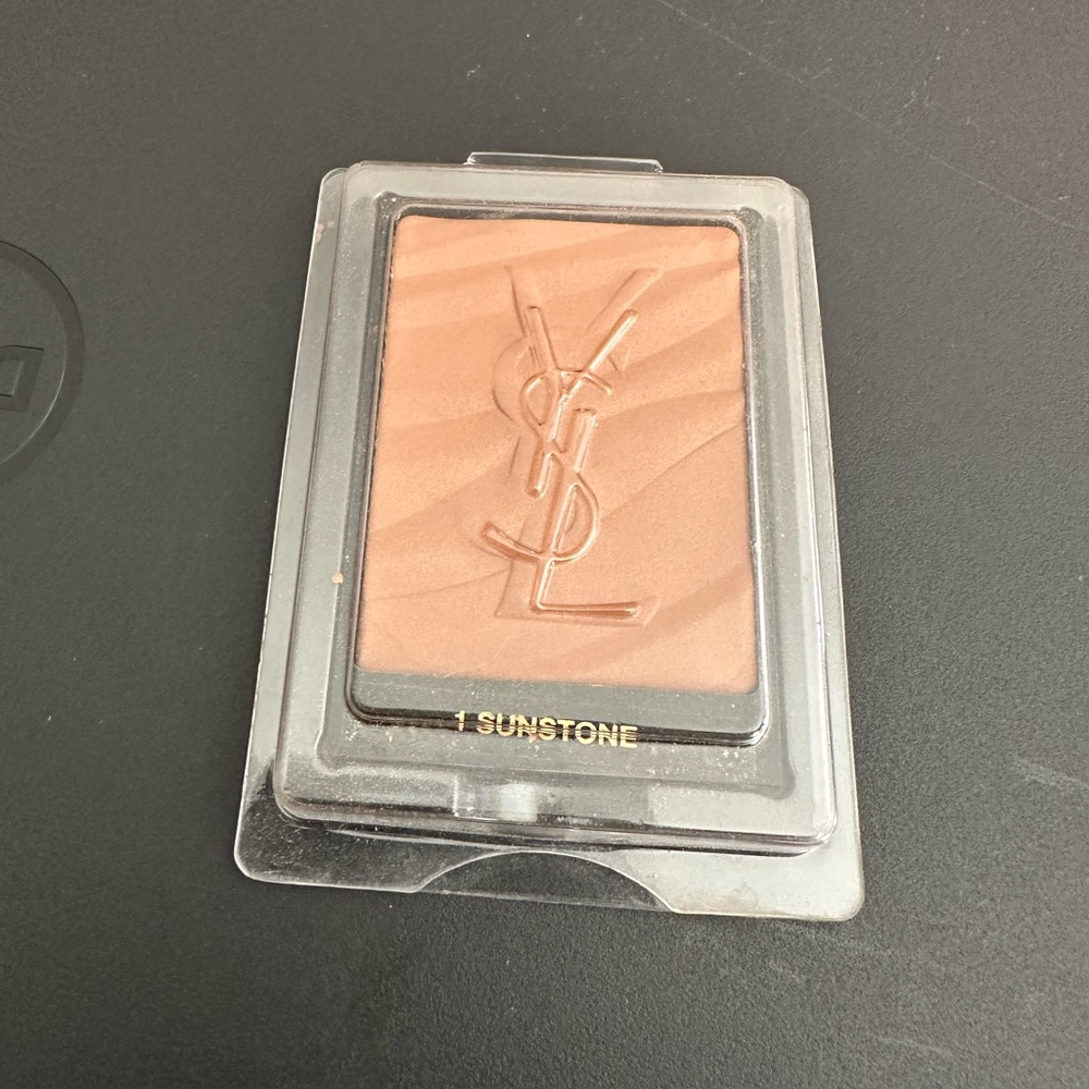 YSL Yves Saint Laurent 1 Suntone Bronzing Stone Bronzer